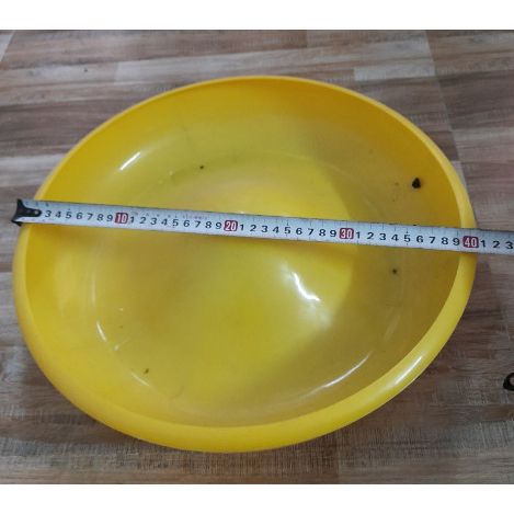 Đế máng ăn xô sơn có  kèm ke ốc, chất lượng nhựa nguyên sinh chuyên dùng cho máng xô sơn.