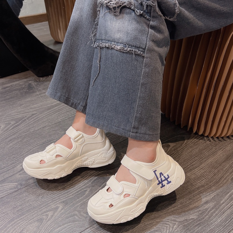 Giày thể thao rọ kem đế 5 phân chữ LA đen &LA xanh-HTN