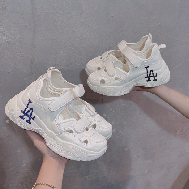 Giày thể thao rọ kem đế 5 phân chữ LA đen &LA xanh-HTN