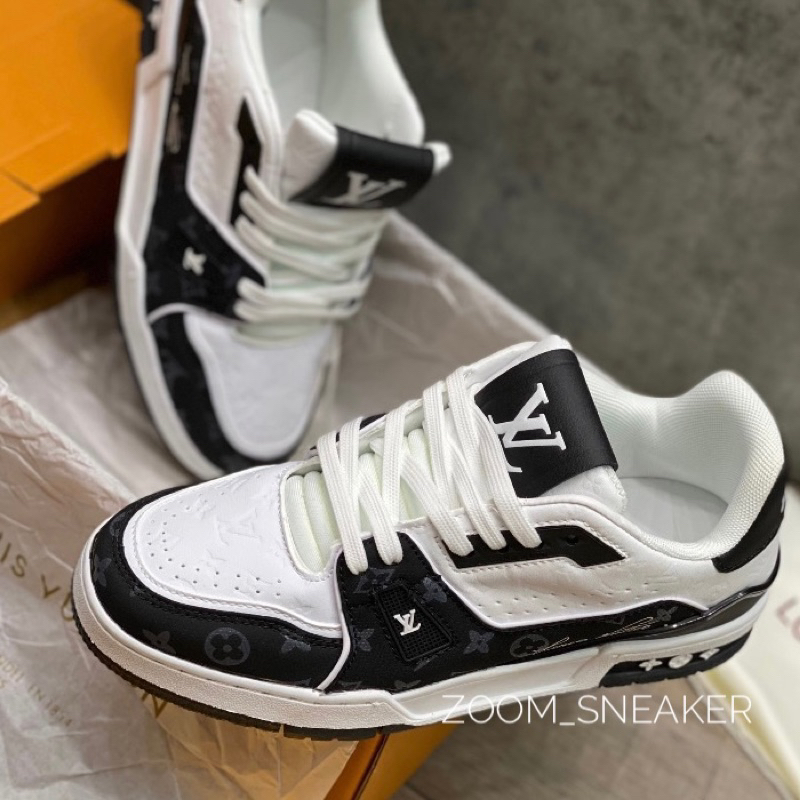 GIÀY LV TRAINER SNEAKER WHITE BLACK CAVAS BẢN MỚI SS23 LAI AU - LV TRẮNG ĐEN