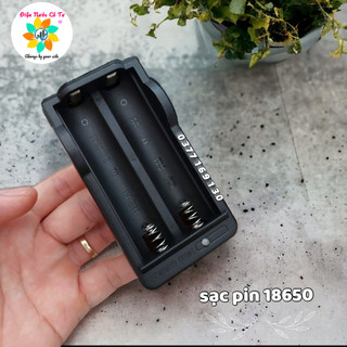 Cục sạc 2 pin 18650 cho mini đèn pin các loại