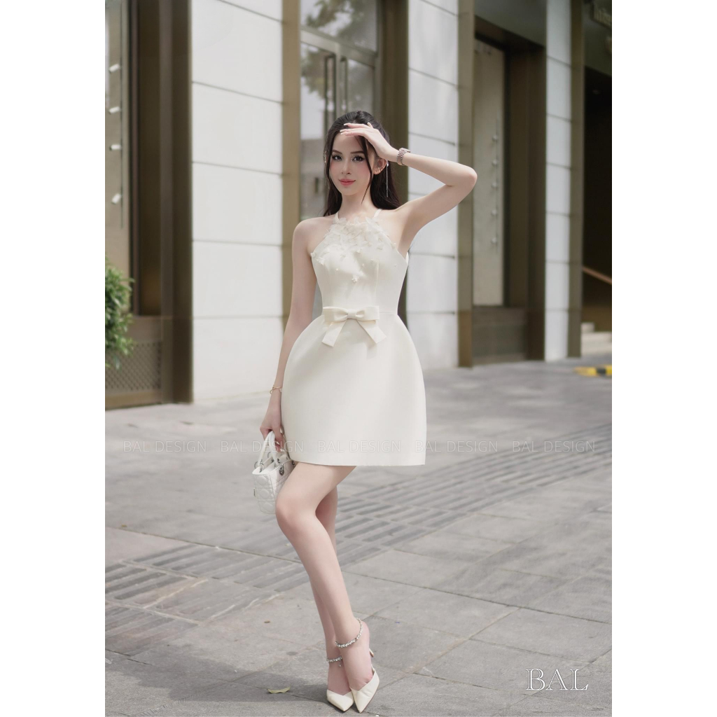 Váy thiết kế cổ yếm nơ eo tiểu thư