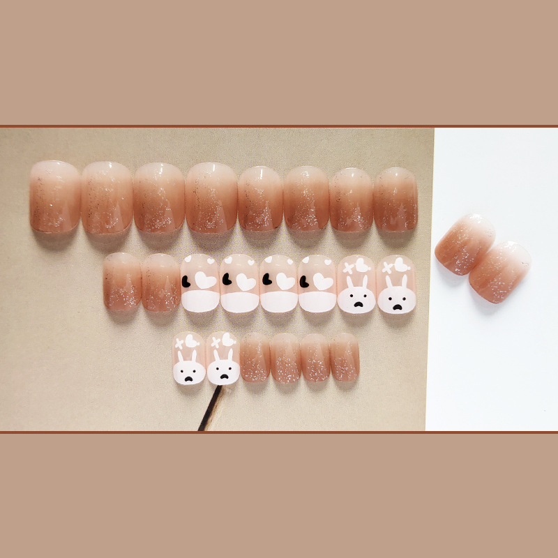 Móng Tay Giả Thỏ Trắng Chinna Nii Hộp 24 Nail Box Kèm Phụ Kiện.