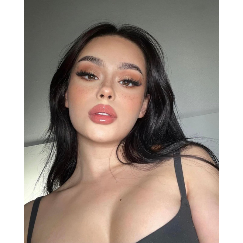 Son dưỡng làm dày môi chính hãng SHEGLAM Pout perfect sẵn nhiều màu