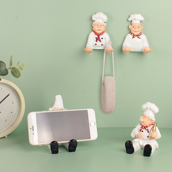 Ông đầu bếp dán kê điện thoại,móc treo đồ đa năng(giao ngẫu nhiên) DB39