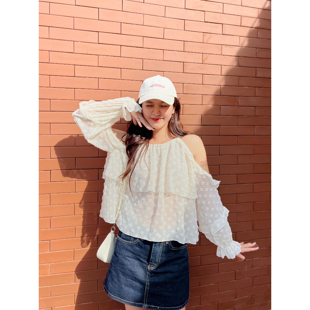 Áo yếm bèo form rộng điểm nhấn khoét vai cột nơ phía sau xinh xắn Lami Top  - Sibling House