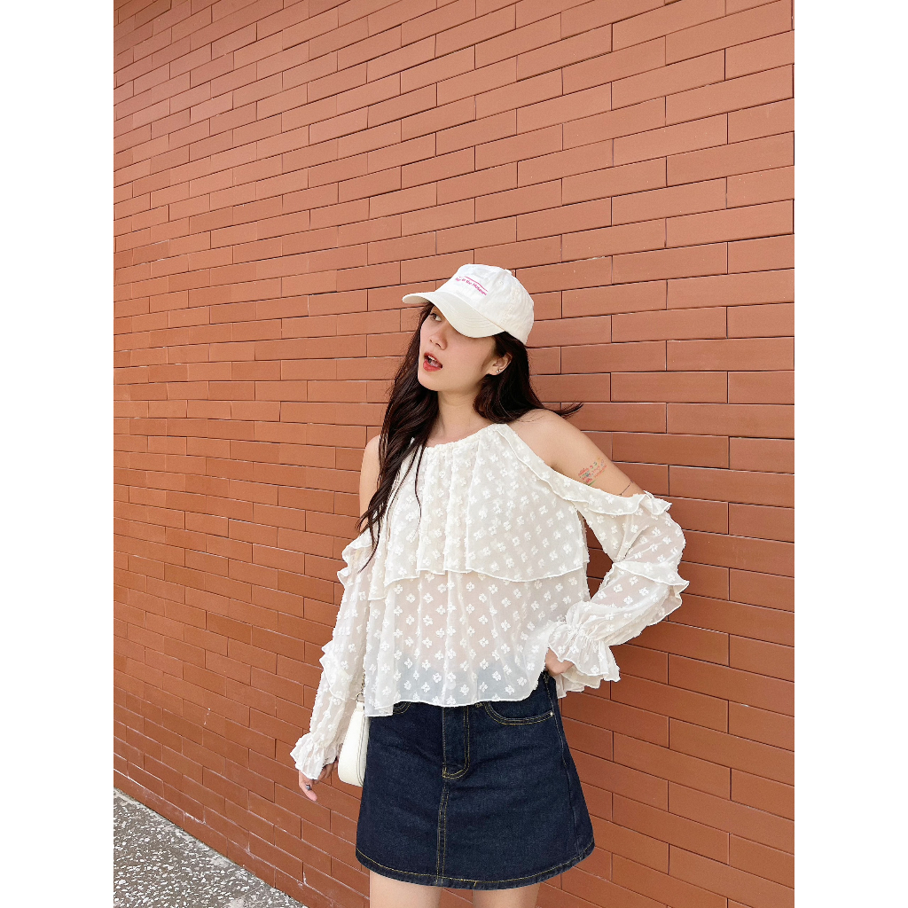 Áo yếm bèo form rộng điểm nhấn khoét vai cột nơ phía sau xinh xắn Lami Top  - Sibling House