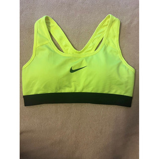 Áo thể thao bra Nike đã qua sử dụng size M