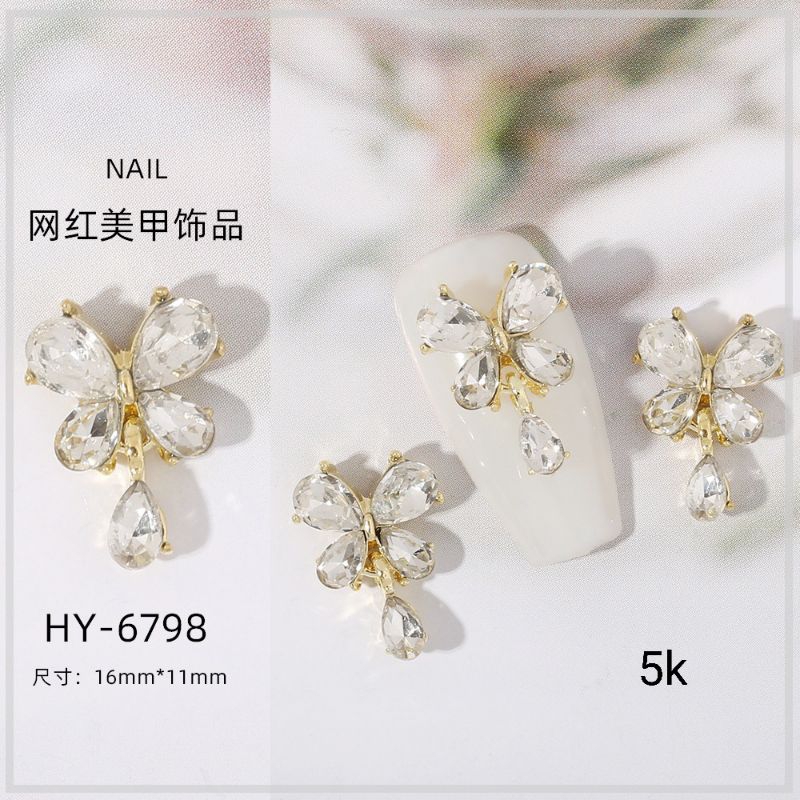 charm bướm đá khối