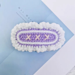 Kẹp tóc màu tím bằng len handmade