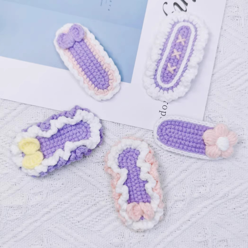 Kẹp tóc màu tím bằng len handmade