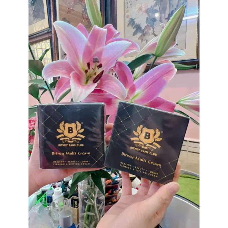 Kem Bitney multi cream giúp chăm sóc da toàn diện và trẻ hóa da.