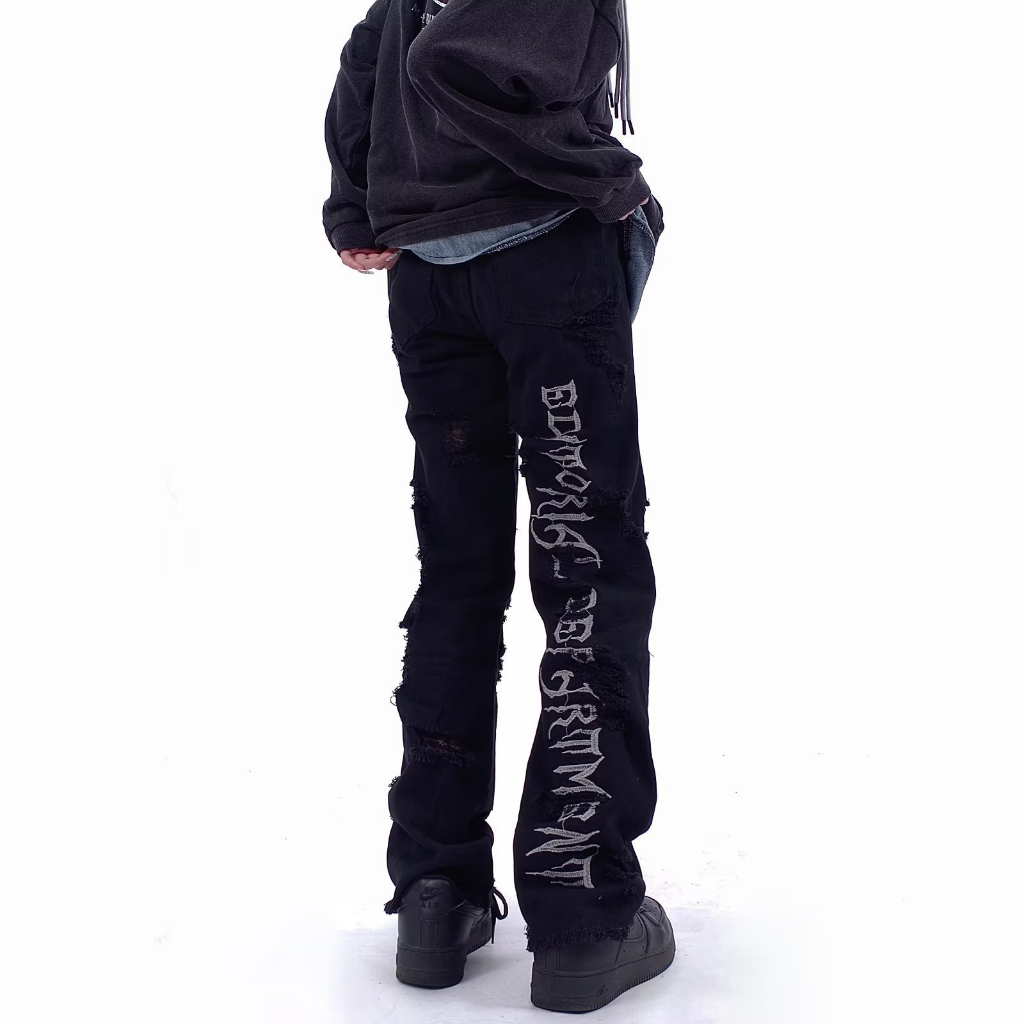 Quần Jeans Thêu Chữ Ống Rộng Họa Tiết Unisex Hiphop BluuWear