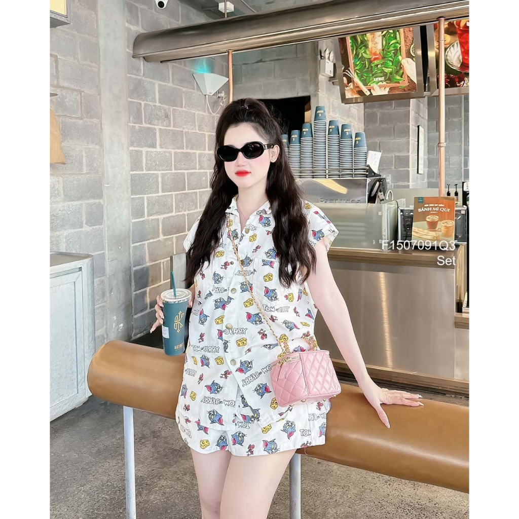 Set bộ jean 2 món phối họa tiết tom jerri áo cổ sơ mi tay ngắn phối quần short hàng đẹp!