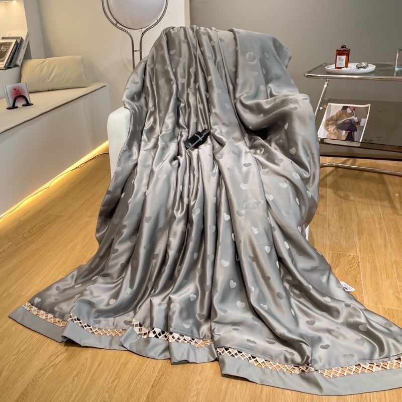 Chăn lụa vân chìm NEW SILKY mềm mại mát lạnh kích thước 2×2m3 sẵn
