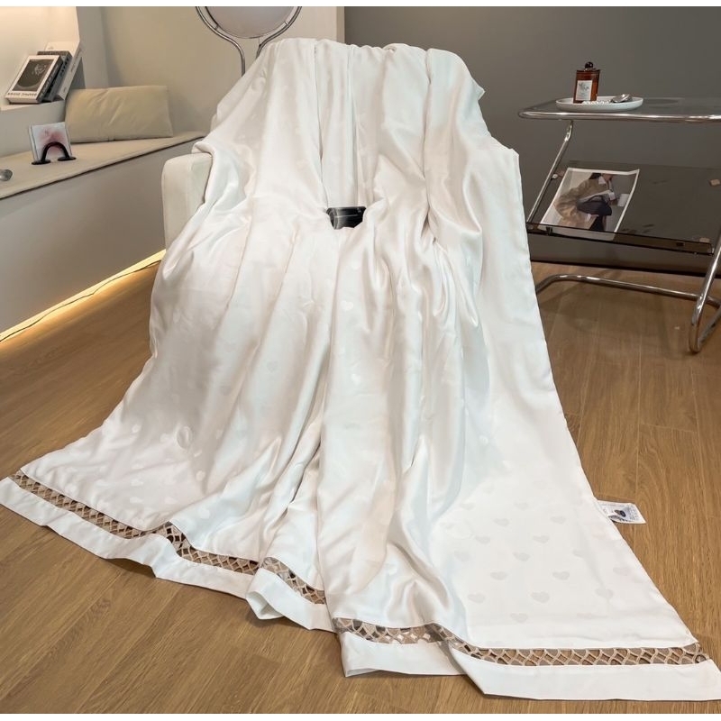 Chăn lụa vân chìm NEW SILKY mềm mại mát lạnh kích thước 2×2m3 sẵn