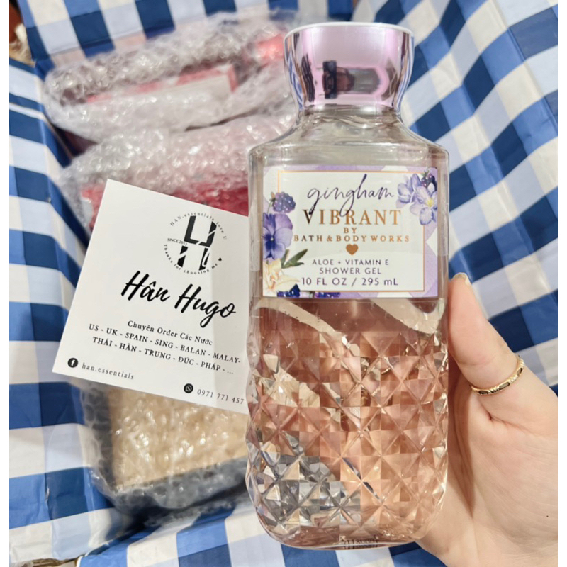 BBW Dưỡng body- Sữa tắm- Xịt thơm mist Gingham/Vibrant/Love đỏ