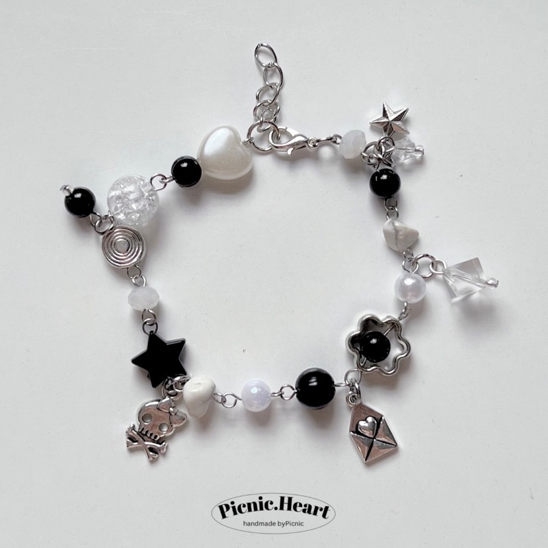 | Picnic Heart | CRYSTAL RAINBOW BRACELET  Thép không gỉ