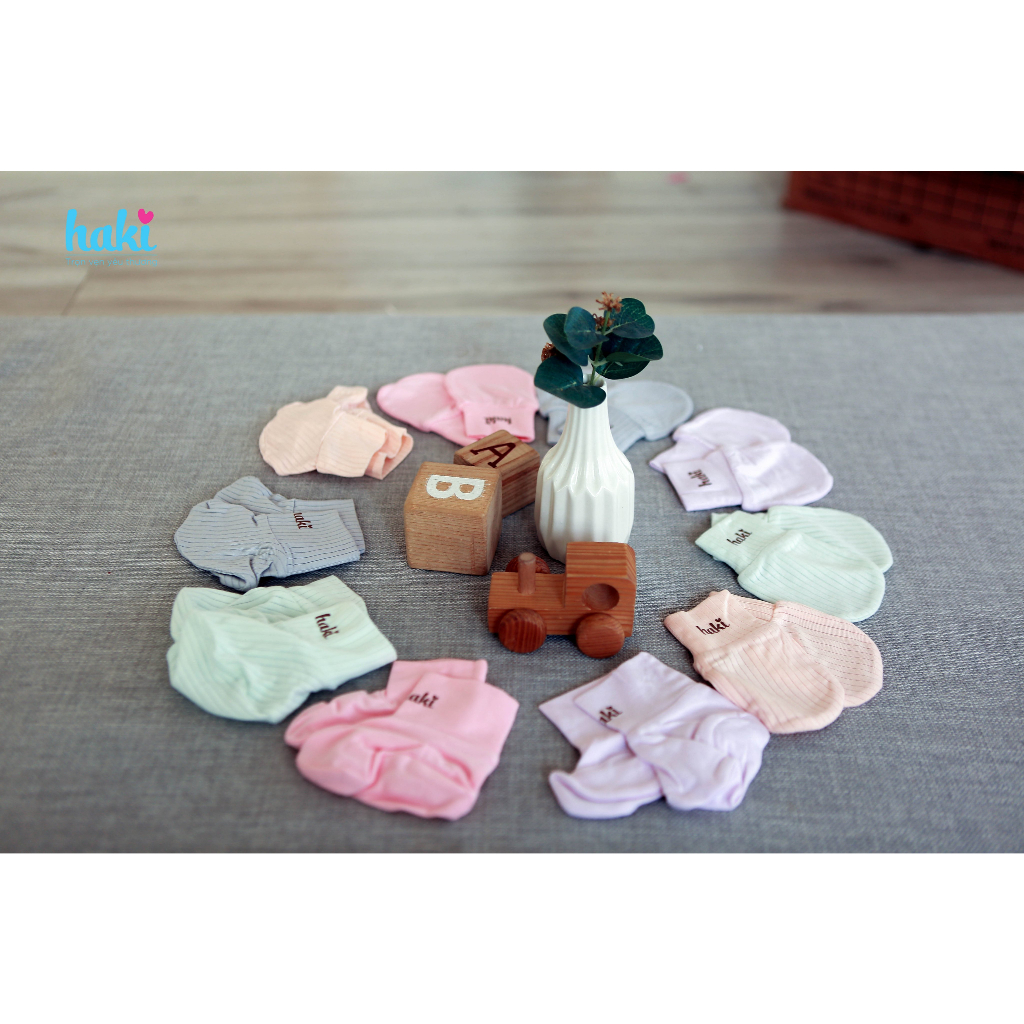 Set bao tay bao chân cho bé vải gỗ sồi, vải sợi tre cao cấp chính hãng - HAKI