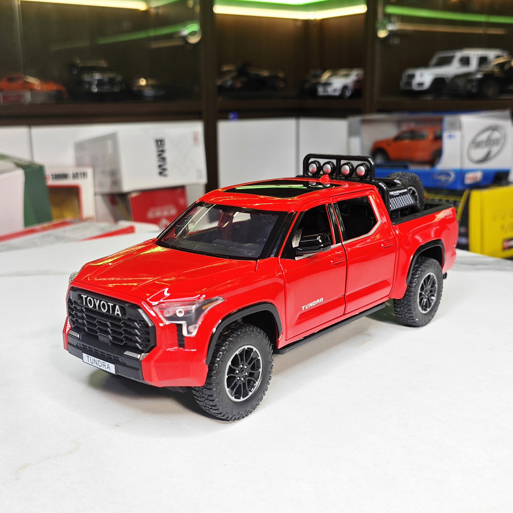 Mô hình xe ô tô bằng sắt Toyota Tundra tỉ lệ 1:24 hãng Hongsen 3 màu kèm 2 bánh