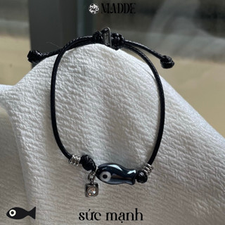 vòng tay con cá mắt quỷ sứ may mắn với charm thép không teng gỉ Madde