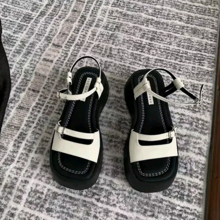 Sandal Dép Nữ Quai Khóa Vuông đế 5cm Planto
