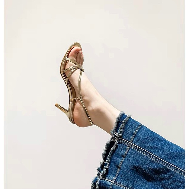 Giày Sandal Cao Gót 7 Phân Gold Dây Mảnh QUEENS STORE sang tôn da chắc chân