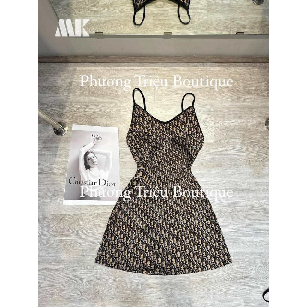đầm dáng ngắn xòe nhẹ tôn dáng 2 dây cổ tim chữ hiệu