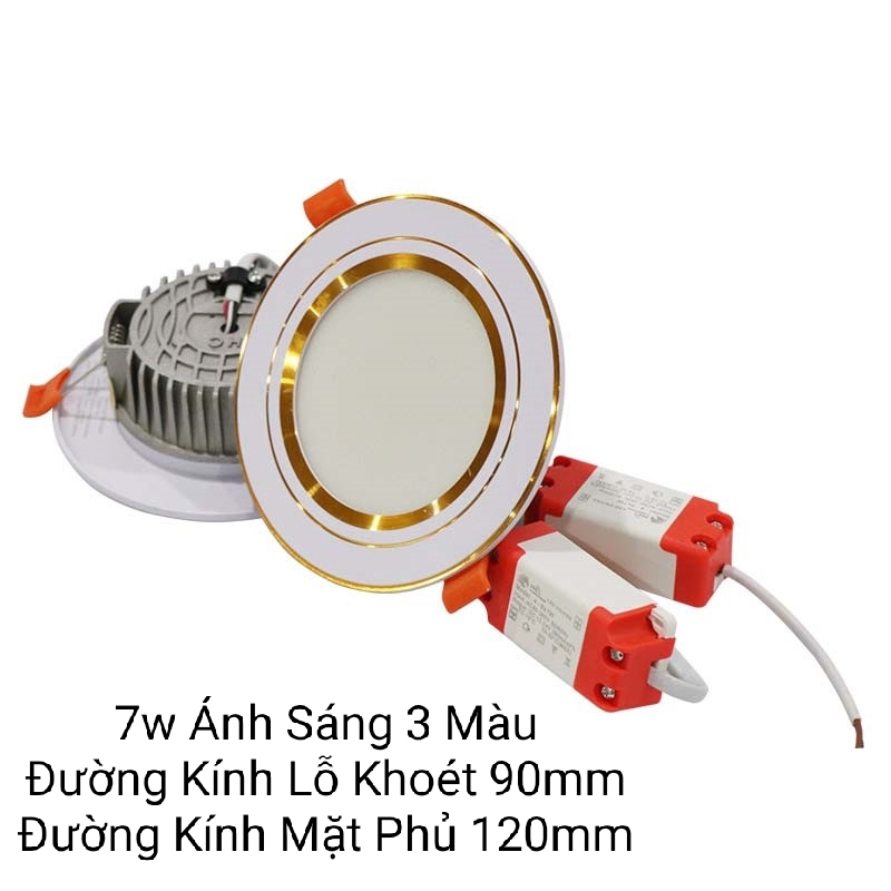 Đèn âm trần 7w ánh sáng 3 màu đã kèm nguồn,mặt phủ 120mm lỗ khoét trần 90mm,hàng loại 1 có Bảo hành