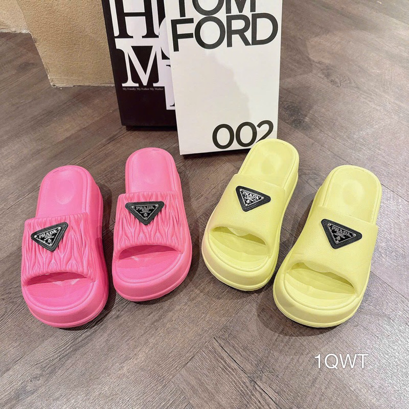 Dép Bánh Mì Xuồnh Nhựa Khoá Sang Êm Đẹp