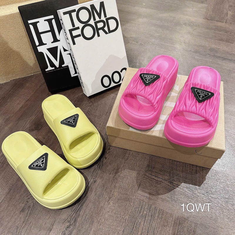 Dép Bánh Mì Xuồnh Nhựa Khoá Sang Êm Đẹp