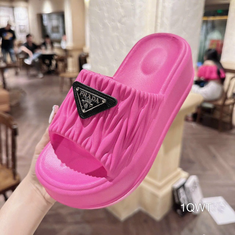 Dép Bánh Mì Xuồnh Nhựa Khoá Sang Êm Đẹp