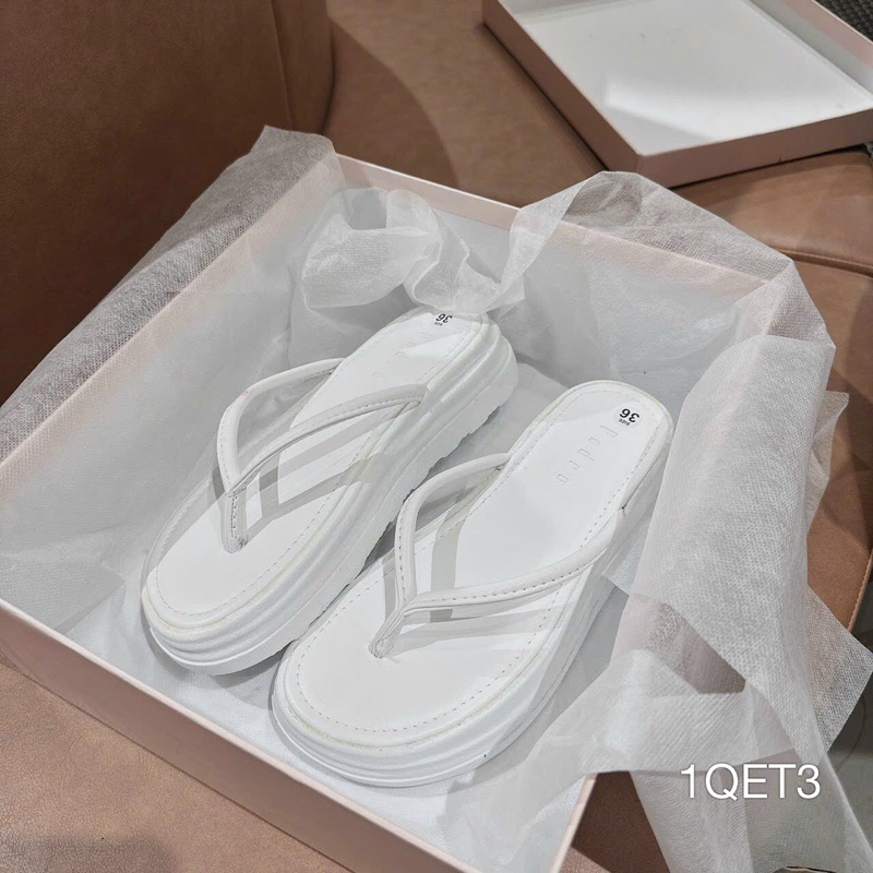 Dép Bánh Mì Xuồnh Nhựa Khoá Sang Êm Đẹp