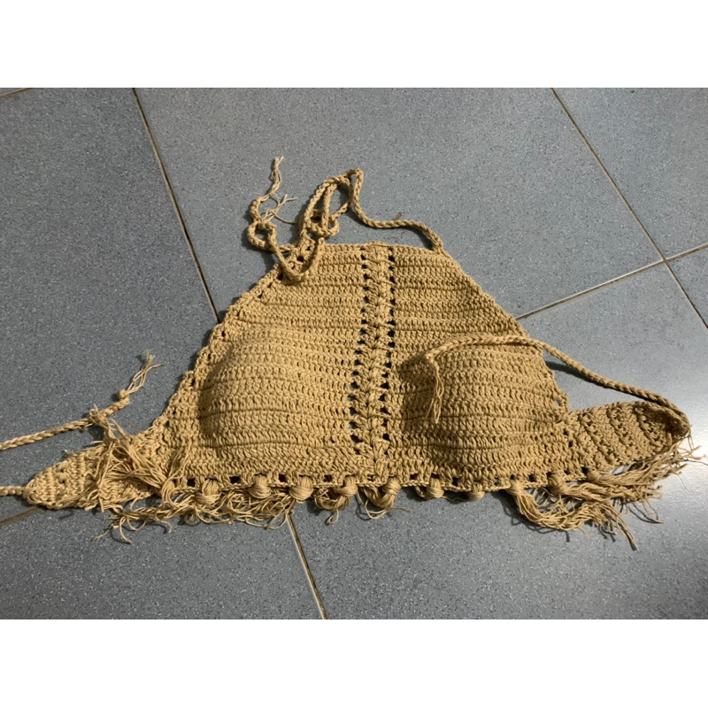 Áo len móc đi biển