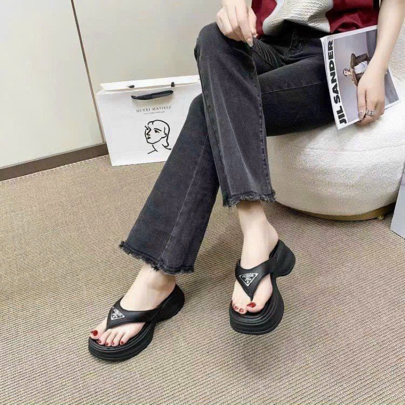 Dép Kẹp nữ Đế Cao Nữ Phiên Bản Hàn Quốc Mùa Hè Dày Đế Kim Loại Tam Giác