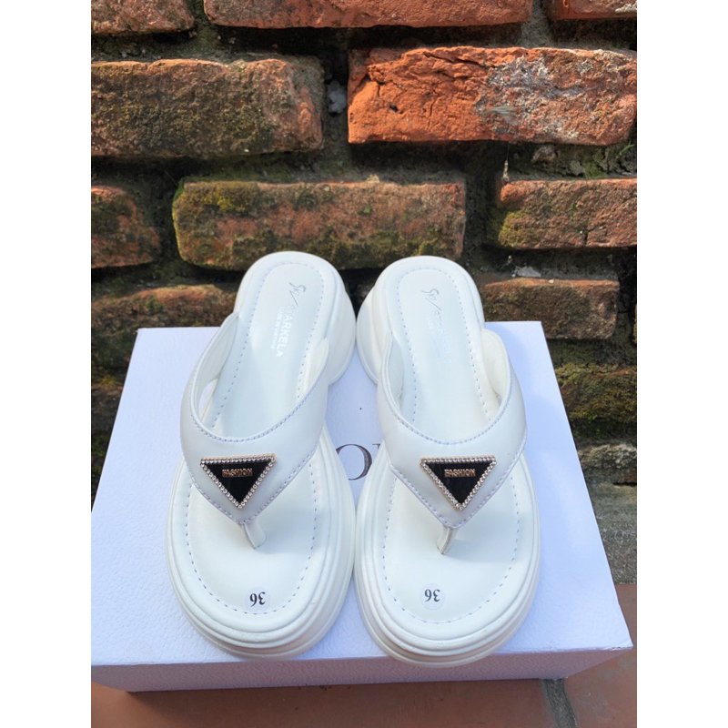 Dép Kẹp nữ Đế Cao Nữ Phiên Bản Hàn Quốc Mùa Hè Dày Đế Kim Loại Tam Giác