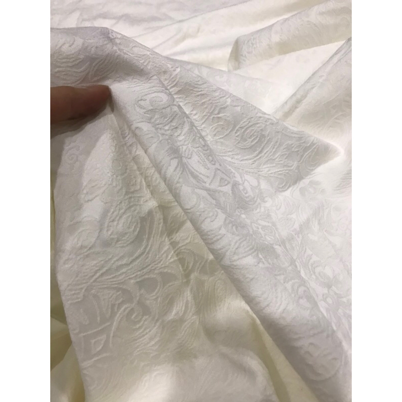Vải Gấm Trắng Kem Hoa Văn Sang Trọng Đẹp Sangmay đầm váy ,Vest,Blazer ,Comple thiết kế thời trang
