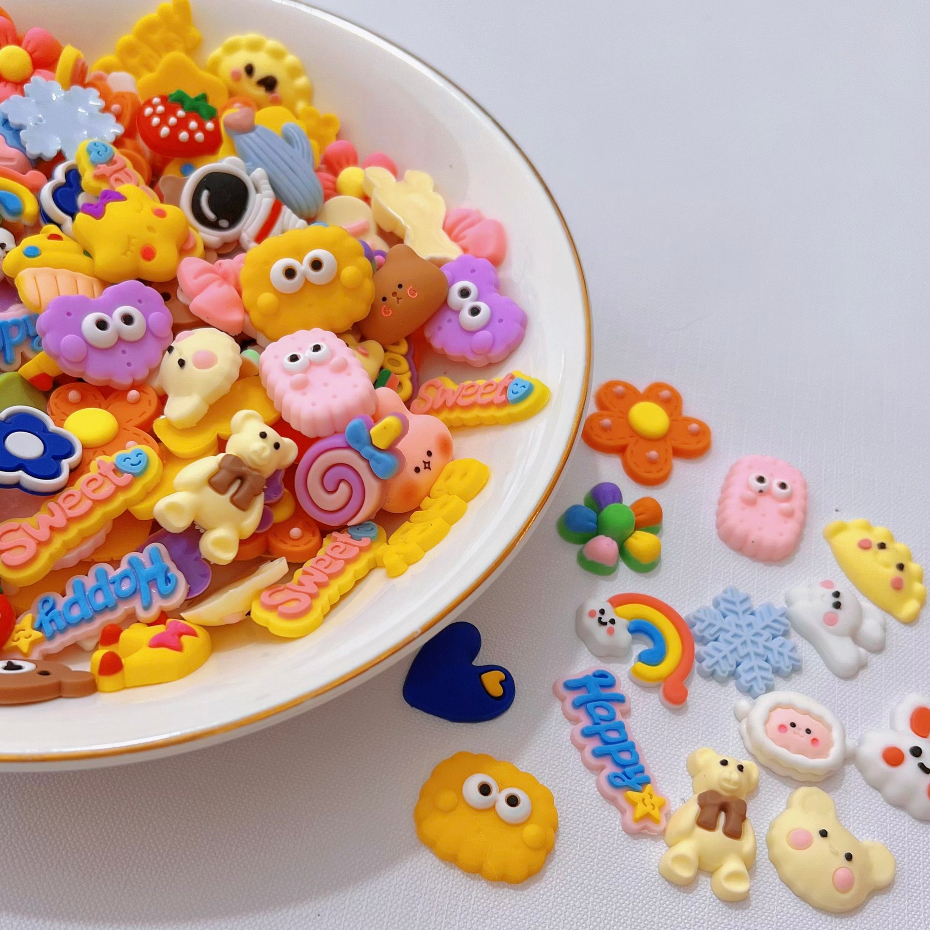 (KÈM KEO DÁN) Set 45 chiếc Sticker 3D cute không trùng, Sticker 3D ngẫu nhiên dán bình nước dễ thương, ốp lưng giá rẻ