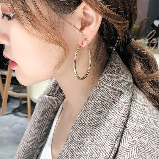 Bông Tai Tròn Lớn A17