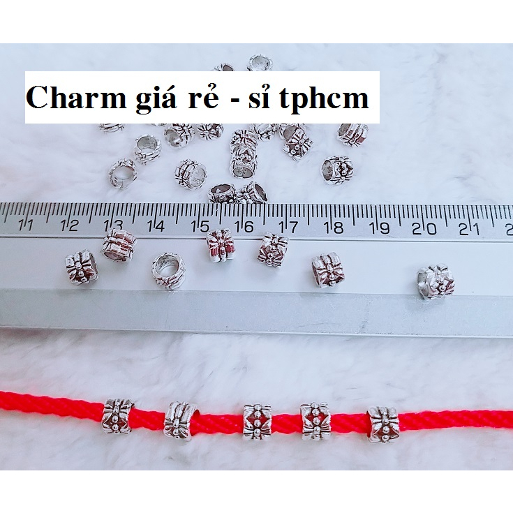 Charm xỏ ngang có móc - không móc giá rẻ TPHCM - giá sỉ : 50 gram = 25k / 1 gói [ Chuyên sỉ các loại charm ]