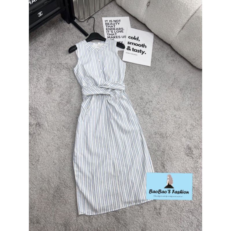 Đầm kẻ sát nách dáng dài thắt eo thanh lịch