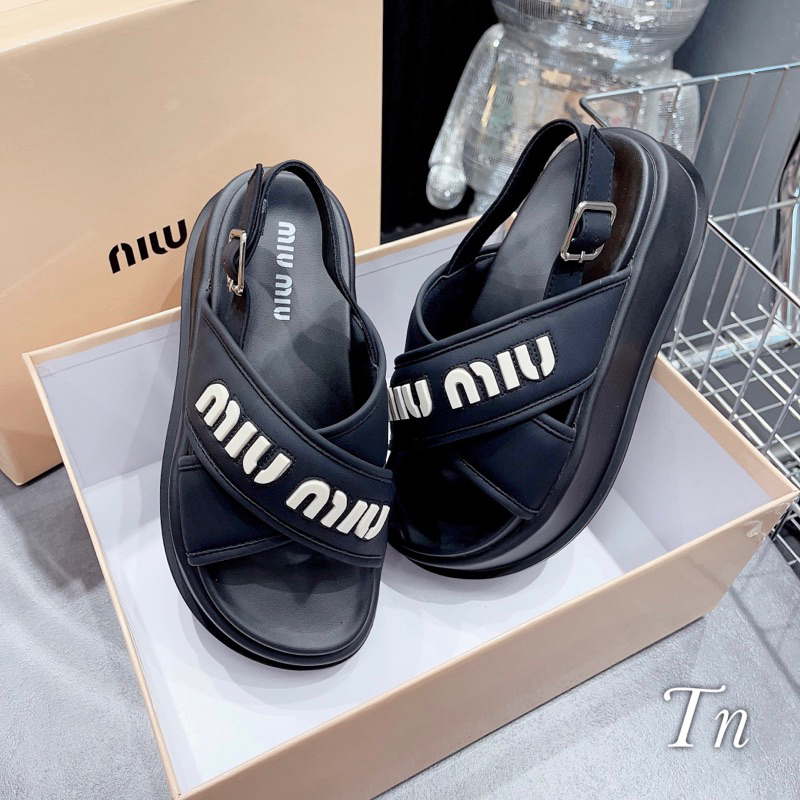 Sandal Đế Bánh Mì Quai Chéo Miumiu Trắng Đen Full Size 35-39  -  By Anh Dinh Phuong