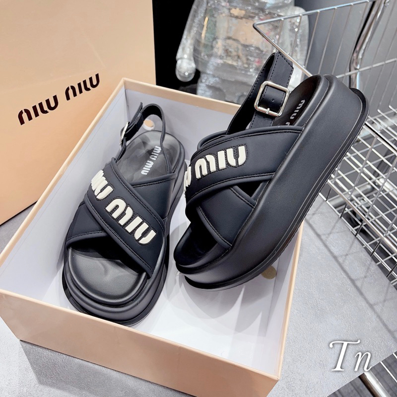 Sandal Đế Bánh Mì Quai Chéo Miumiu Trắng Đen Full Size 35-39  -  By Anh Dinh Phuong