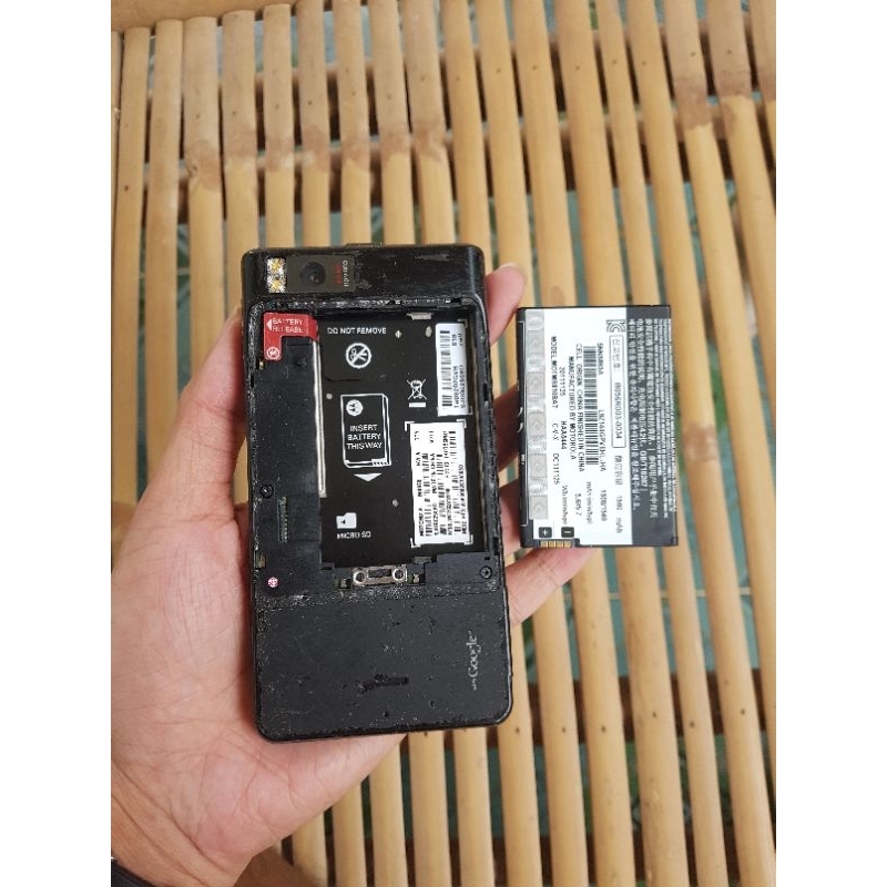 Điện thoại Motorola Droid X2