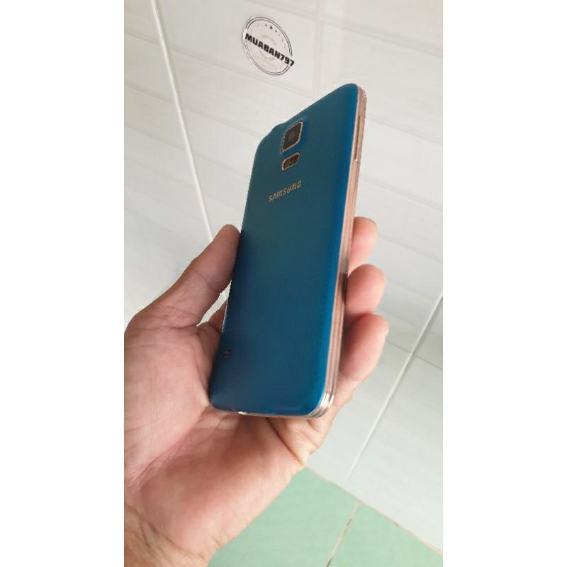 Điện thoại samsung s5 màu xanh cực kỳ đẹp