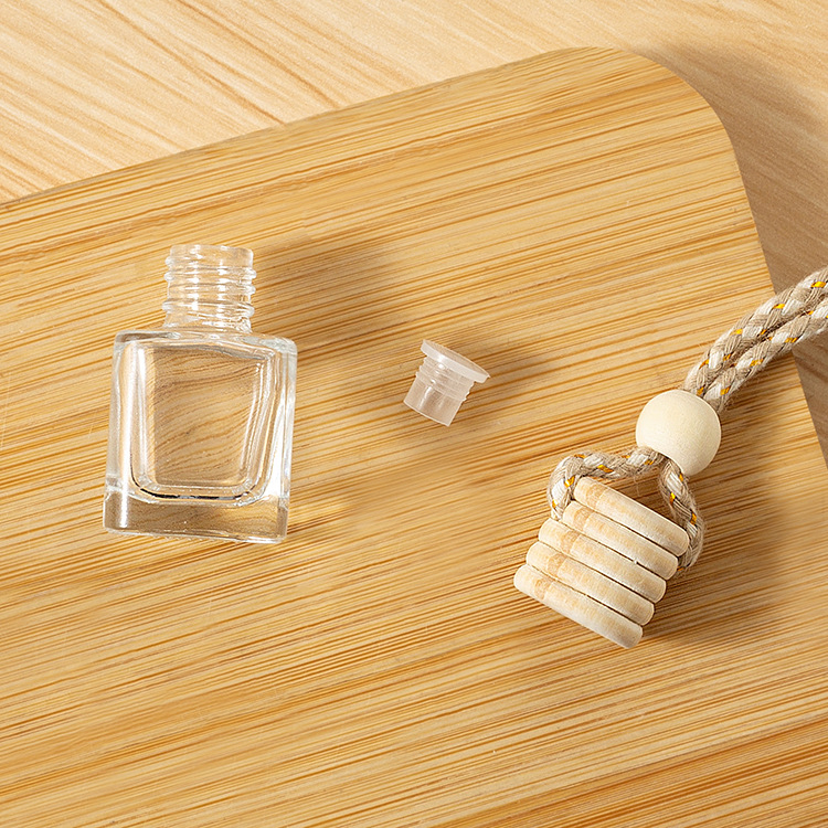 Lọ đựng tinh dầu treo xe ô tô hình vuông, sỉ lọ đựng tinh dầu treo xe ô tô | BigBuy360 - bigbuy360.vn