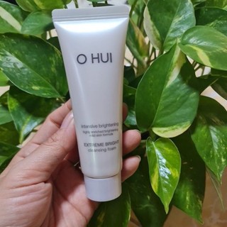Sữa rửa mặt dưỡng trắng da Ohui Extreme White 40ml tách set