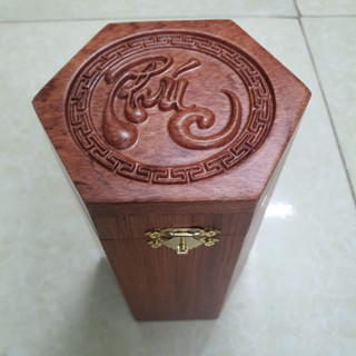 [Xả Kho] Hộp Đựng Trà Lục Giác chạm chữ Phúc Gỗ Hương