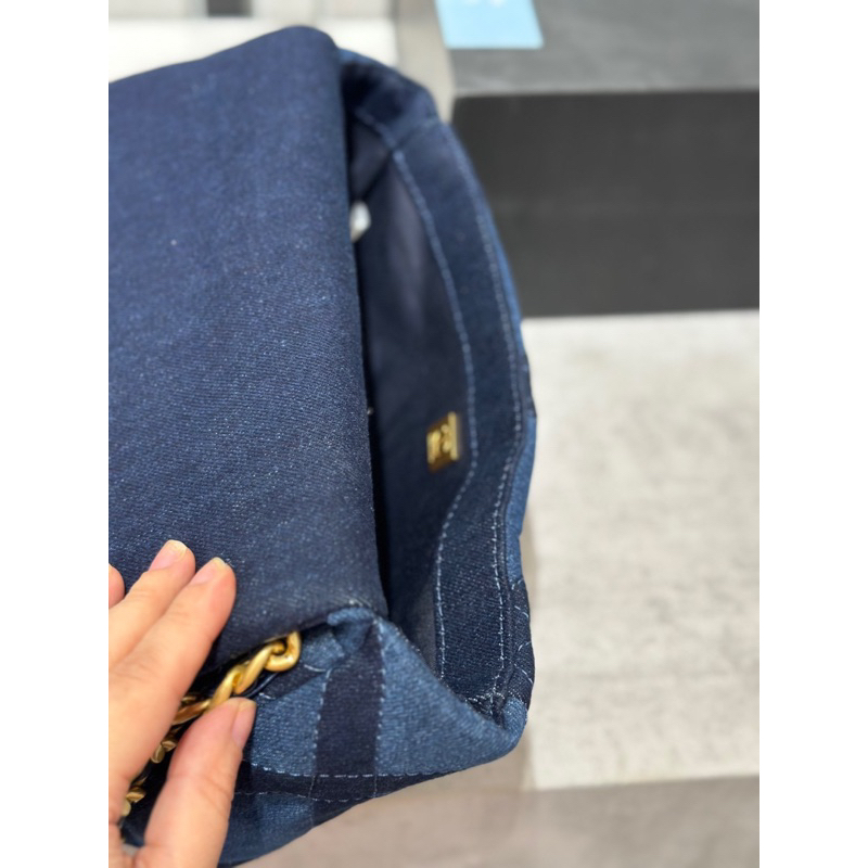 Túi xách tag vàng vải denim size26 fullbox đẹp túi vải hoá đơn