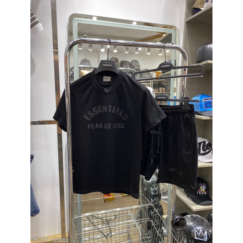 Bộ cộc Esse hoạ tiết chữ ,chất vải cotton thoáng mát ,lên fom dáng cực chất